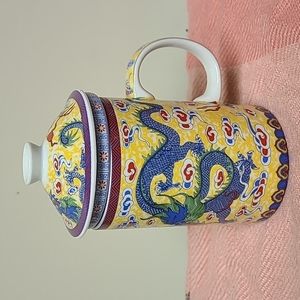 Yellow Dragon Mug with Lid and Strainer
